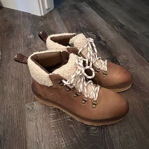 Sorel hiking/winter boots